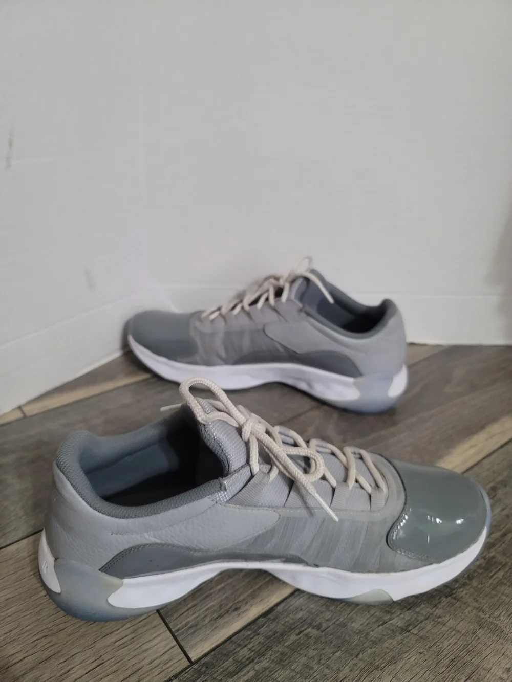 Air Jordan 11 CMFT Cool Gray Men's Low-Top Athletic Sneakers Sz 12
